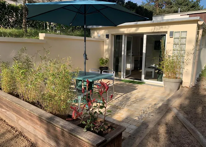 Dune Et Terrasse Мервиль-Франсвиль